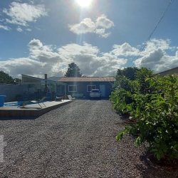 Casa Residencial com 95m², 2 quartos, 3 garagens, no bairro Passagem do Maciambu em Palhoça