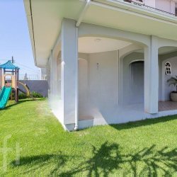 Casa Residencial com 334m², 4 quartos, 4 suítes, no bairro Jardim Atlântico em Florianópolis