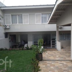 Casa Residencial com 308m², 4 quartos, 1 suíte, 2 garagens, no bairro Itaguaçu em Florianópolis