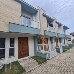 Casa Residencial com 69m², 2 quartos, 2 suítes, 1 garagem, no bairro Ingleses em Florianópolis