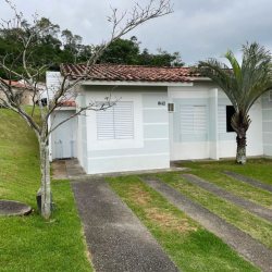 Casa Residencial com 46m², 2 quartos, 2 garagens, no bairro Bela Vista em Palhoça