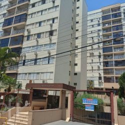 Apartamentos com 100m², 3 quartos, 1 suíte, 1 garagem, no bairro Centro em Florianópolis