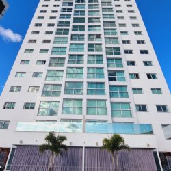 Apartamentos com 130m², 4 quartos, 2 suítes, 2 garagens, no bairro Centro em Balneário Camboriú