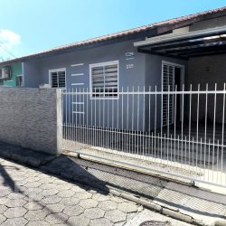 Casa Residencial com 60m², 2 quartos, 1 garagem, no bairro Ingleses em Florianópolis