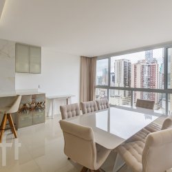 Apartamentos com 175m², 3 quartos, 3 suítes, 3 garagens, no bairro Centro em Balneário Camboriú