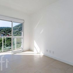 Apartamentos com 65m², 2 quartos, 1 suíte, 2 garagens, no bairro Itacorubi em Florianópolis