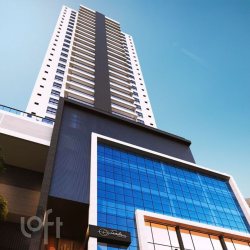 Apartamentos com 133m², 4 quartos, 2 suítes, 3 garagens, no bairro Centro em Balneário Camboriú