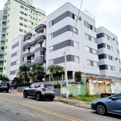 Apartamentos com 77m², 3 quartos, 1 suíte, 1 garagem, no bairro Canto em Florianópolis