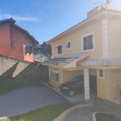 Casa Residencial com 281m², 4 quartos, 2 suítes, 5 garagens, no bairro Centro em Florianópolis