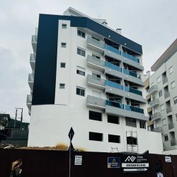 Cobertura com 102m², 3 quartos, 2 suítes, 2 garagens, no bairro Itacorubi em Florianópolis