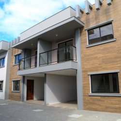 Casa Residencial com 124m², 3 quartos, 1 suíte, 1 garagem, no bairro Campeche II em Florianópolis