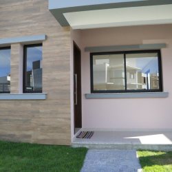 Casa Residencial com 142m², 3 quartos, 1 suíte, 2 garagens, no bairro Campeche II em Florianópolis