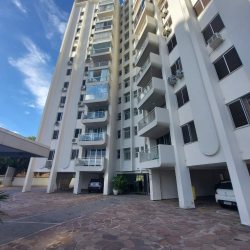 Apartamentos com 202m², 4 quartos, 1 suíte, 2 garagens, no bairro Agronômica em Florianópolis