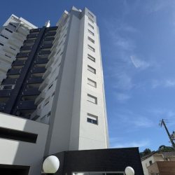 Apartamentos com 90m², 3 quartos, 1 suíte, 2 garagens, no bairro Itacorubi em Florianópolis