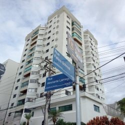 Apartamentos com 130m², 3 quartos, 1 suíte, 1 garagem, no bairro Centro em Florianópolis