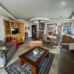 Apartamentos com 129m², 4 quartos, 2 suítes, 2 garagens, no bairro Centro em Florianópolis