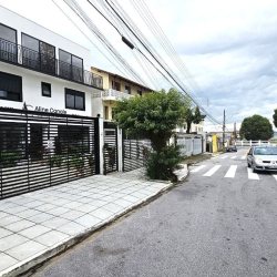 Predio com 240m², 2 garagens, no bairro Jardim Atlântico em Florianópolis