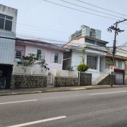 Casa Comercial com 105m², no bairro Estreito em Florianópolis