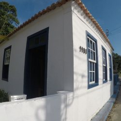 Casa Residencial com 80m², 1 quarto, 4 garagens, no bairro Sambaqui em Florianópolis