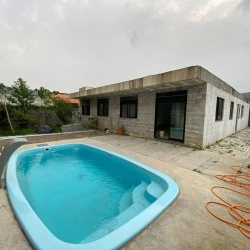 Casa Residencial com 180m², 2 quartos, 2 suítes, 3 garagens, no bairro Ratones em Florianópolis