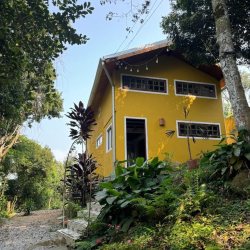 Casa Residencial com 100m², 4 quartos, 5 garagens, no bairro Ponta Das Canas em Florianópolis