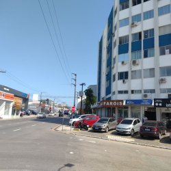 Loja com 144m², no bairro Campinas em São José