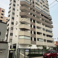 Apartamentos com 109m², 3 quartos, 1 suíte, 1 garagem, no bairro Balneário em Florianópolis