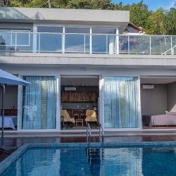 Casa em Condomínio com 680m², 5 quartos, 5 suítes, 6 garagens, no bairro Sambaqui em Florianópolis