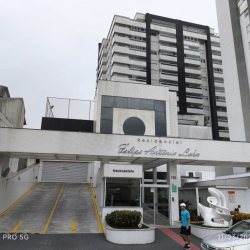 Apartamentos com 82m², 2 quartos, 1 suíte, 1 garagem, no bairro Canto em Florianópolis