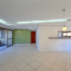 Apartamentos com 142m², 4 quartos, 1 suíte, 2 garagens, no bairro Centro em Florianópolis