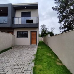 Casa Residencial com 91m², 2 quartos, 2 suítes, 2 garagens, no bairro São João Do Rio Vermelho em Florianópolis