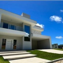 Casa em Condomínio com 452m², 4 quartos, 4 suítes, 4 garagens, no bairro Ingleses do Rio Vermelho em Florianópolis