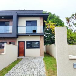 Casa Residencial com 85m², 2 quartos, 2 suítes, 2 garagens, no bairro São João Do Rio Vermelho em Florianópolis