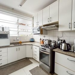 Apartamentos com 112m², 4 quartos, 2 suítes, 2 garagens, no bairro Coqueiros em Florianópolis