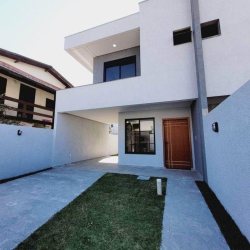 Casa Residencial com 120m², 3 quartos, 3 suítes, 2 garagens, no bairro Ingleses do Rio Vermelho em Florianópolis