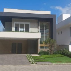 Casa em Condomínio com 498m², 4 quartos, 4 suítes, 4 garagens, no bairro Ingleses do Rio Vermelho em Florianópolis