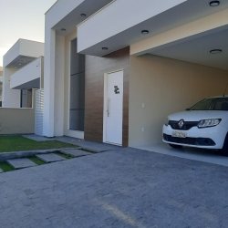 Casa Residencial com 187m², 3 quartos, 1 suíte, 2 garagens, no bairro Pedra Branca em Palhoça