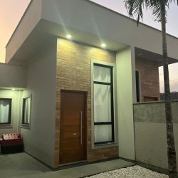 Casa Residencial com 48m², 2 quartos, 2 garagens, no bairro Vale Verde em Palhoça