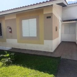 Casa Residencial com 51m², 3 quartos, 2 garagens, no bairro Bela Vista em Palhoça