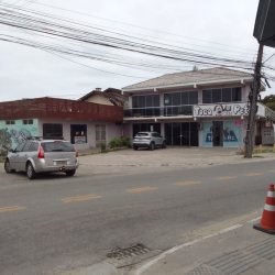 Loja com 540m², 6 garagens, no bairro Campeche em Florianópolis