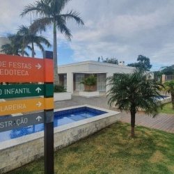 Casa em Condomínio com 95m², 3 quartos, 1 suíte, 1 garagem, no bairro Morro Das Pedras em Florianópolis