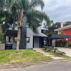 Casa em Condomínio com 437m², 4 quartos, 1 suíte, 3 garagens, no bairro Santo Antônio De Lisboa em Florianópolis