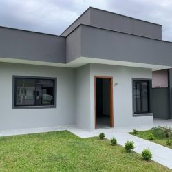 Casa Residencial com 82m², 3 quartos, 1 suíte, 3 garagens, no bairro Bela Vista em Palhoça