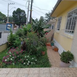 Casa Residencial com 240m², 4 quartos, 1 suíte, 3 garagens, no bairro Ipiranga em São José