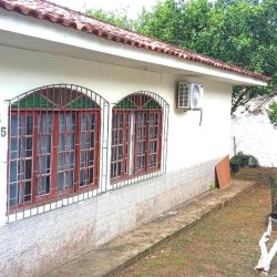 Casa Residencial com 140m², 2 quartos, 2 garagens, no bairro Tapera da Base em Florianópolis