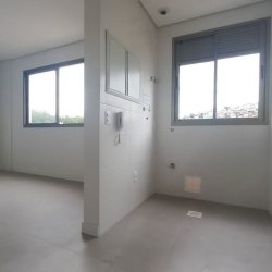 Apartamentos com 39m², 1 quarto, 1 garagem, no bairro Carvoeira em Florianópolis